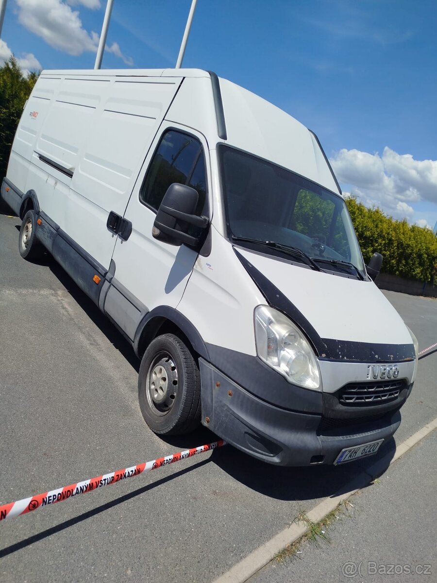 Prodám iveco daily 2012 2,3 93 kw a motor - 2