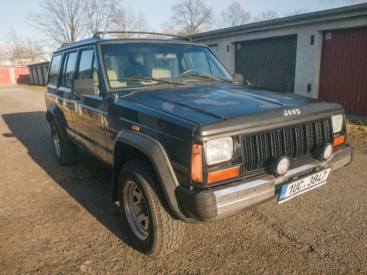 Jeep Cherokee XJ 2.5i 4x4 - 2