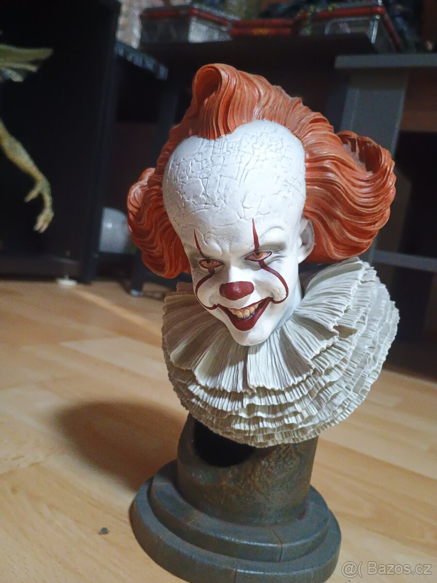 Pennywise busta diamond select - 2
