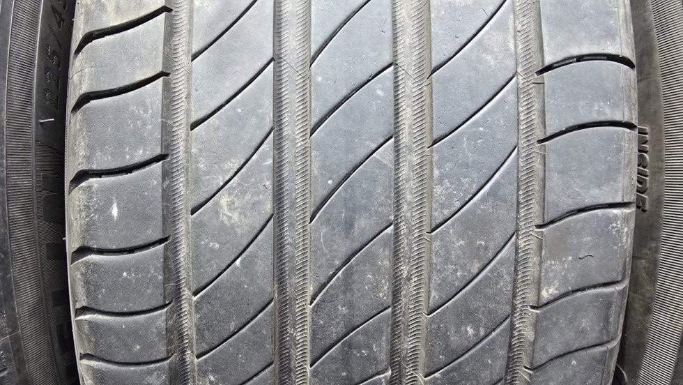 Letní pneu 225/45/17 Michelin - 2