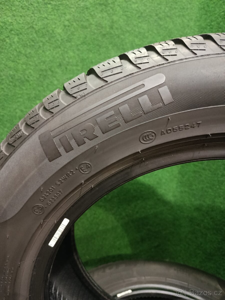 2ks zimni 205/60/16 pirelli - 2
