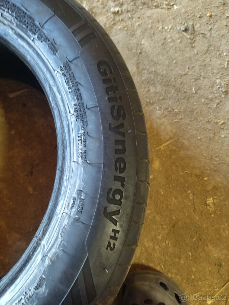 Pneu 195/65 R15 - 2
