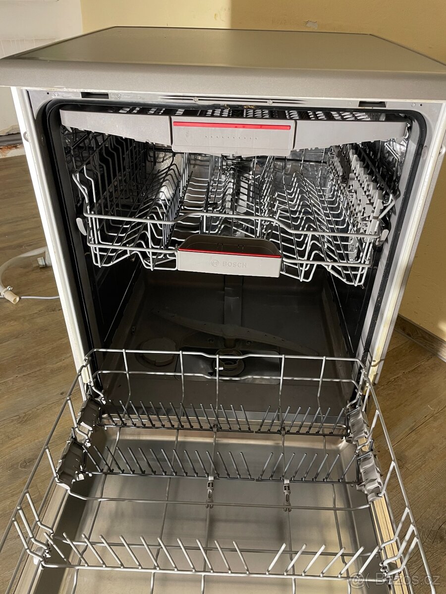Myčka BOSCH 60cm - 2
