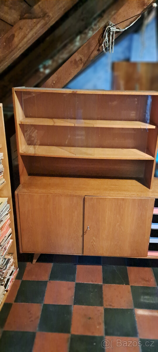 RETRO KOMODA JIROUTEK - 2