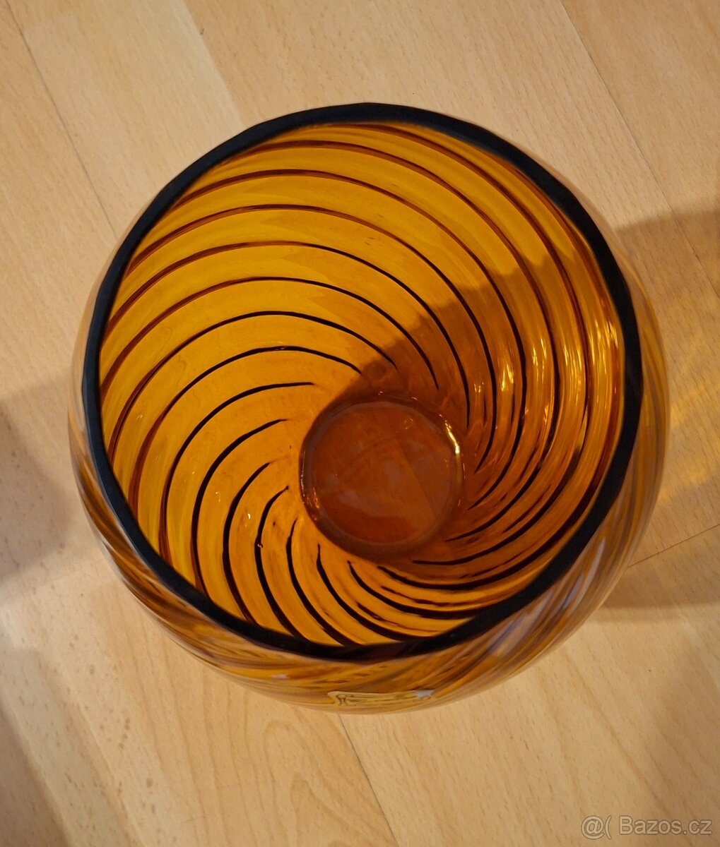Skleněná váza - 2