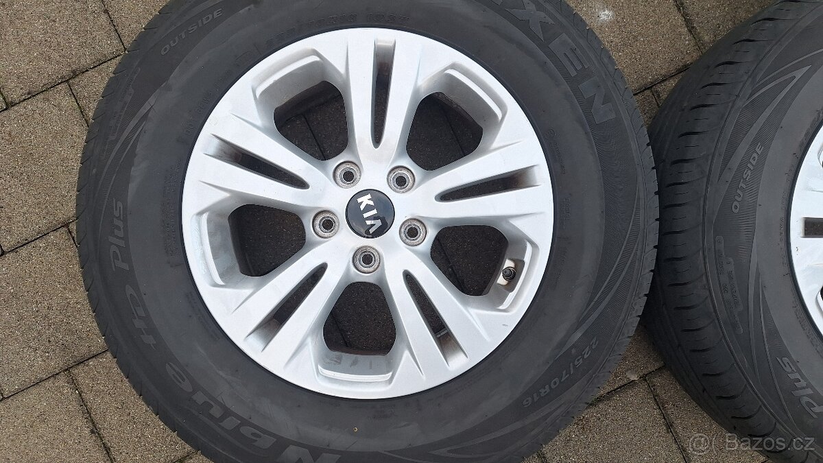 Alu kola Kia 16" 5x114,3 letní pneu 225/70 R16 6-7mm - 2
