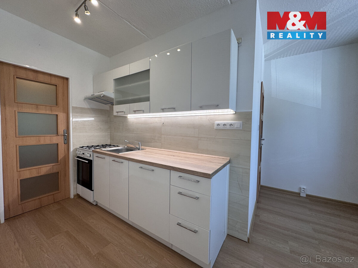 Prodej bytu 3+1, Třebíč, ul. Velkomeziříčská - 2