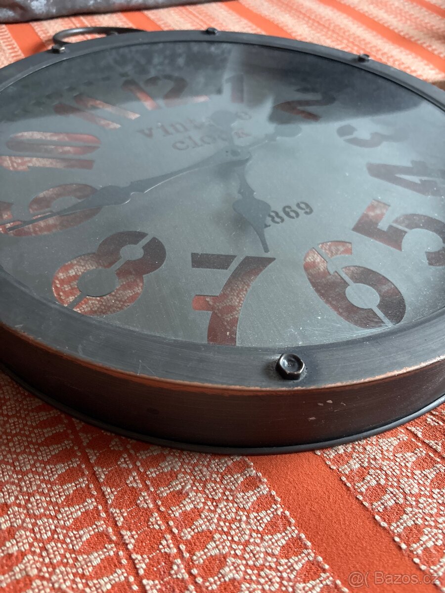 Hodiny - nastěné - 2