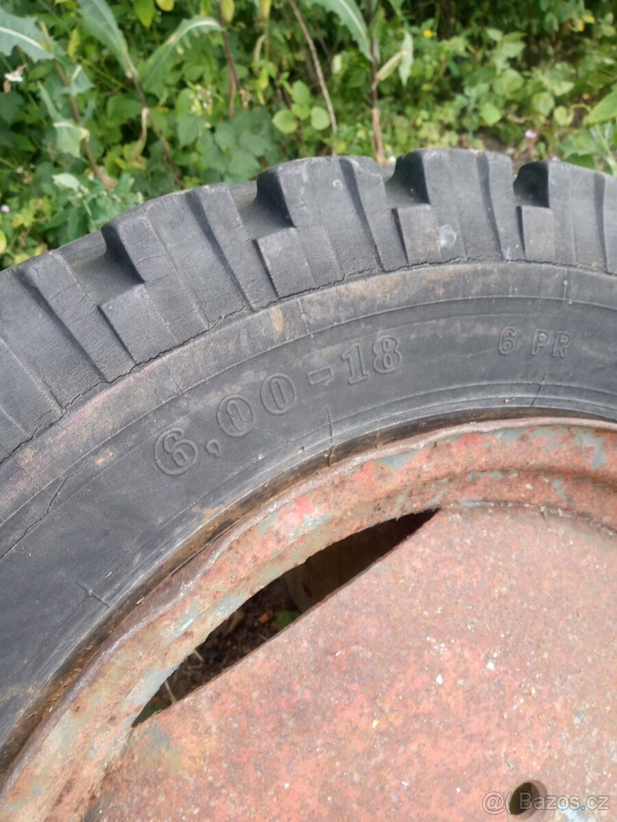 Traktor Zetor přední pneu - 2