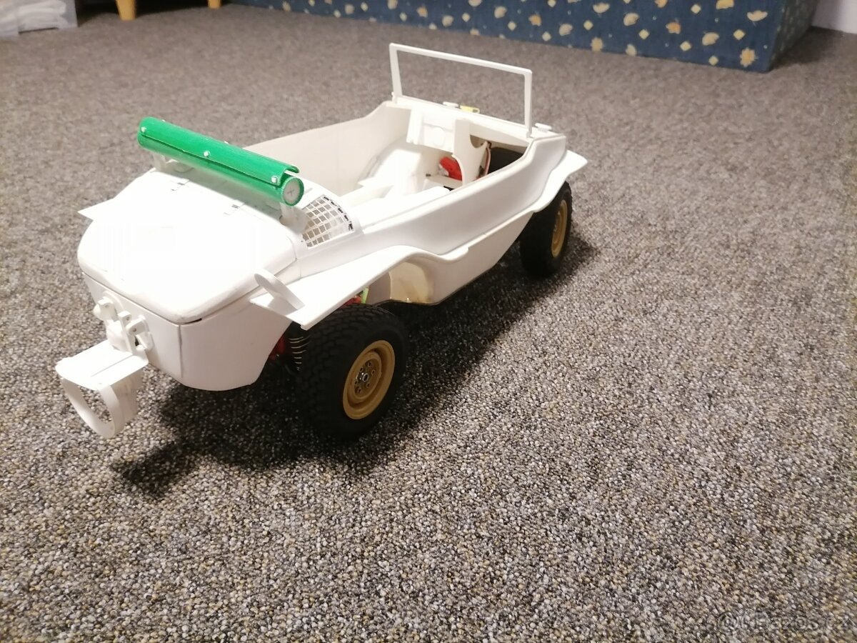 RC model obojživelného vozidla - 2