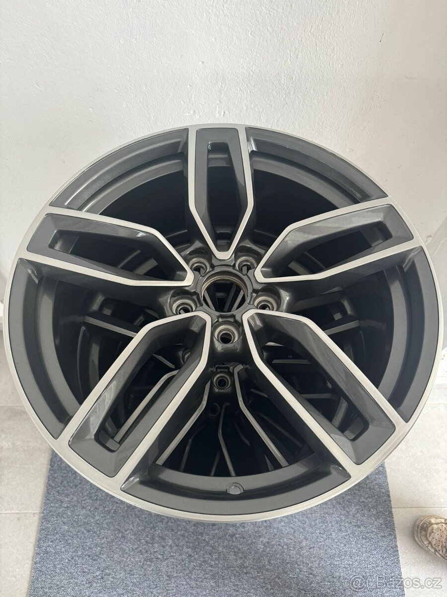Alu kola 19" Audi S3 - 2
