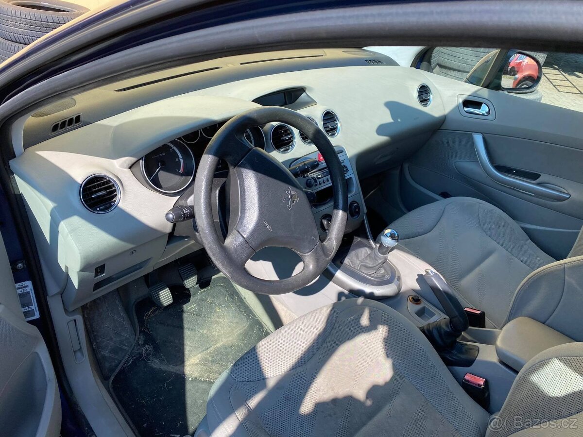 Peugeot 308 1.6 16V - 2