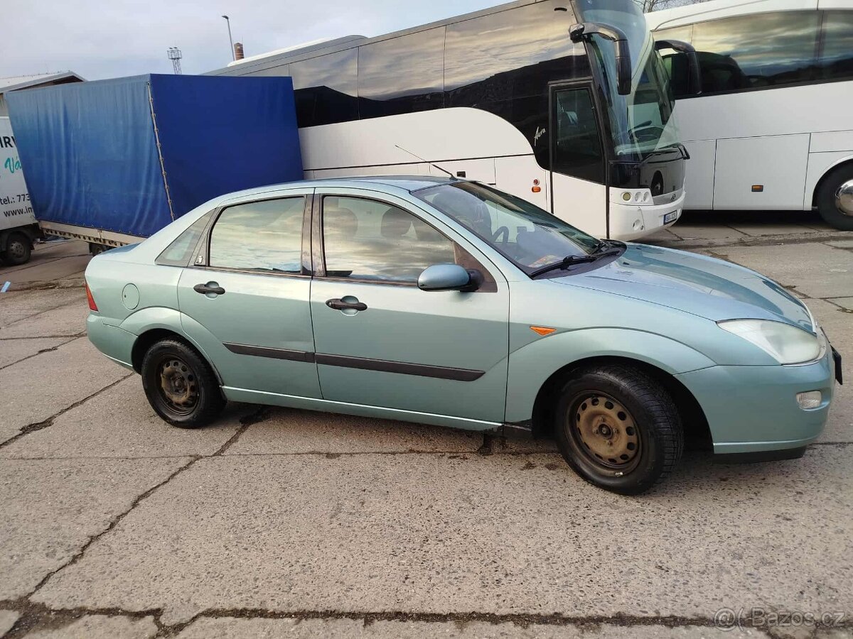 Prodám Ford focus 1.8dci technická do května - 2