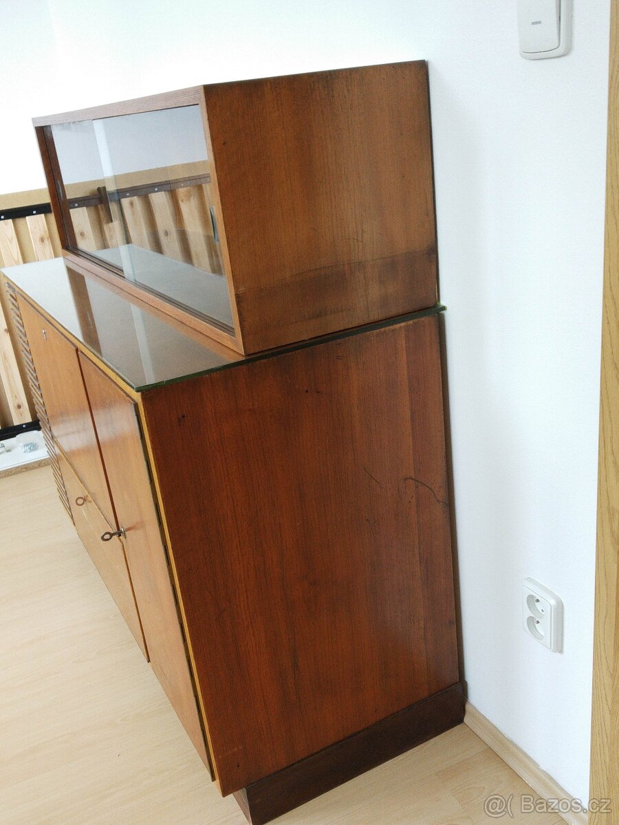 PRODÁM SEKRETÁŘ 30. LÉTA - 2