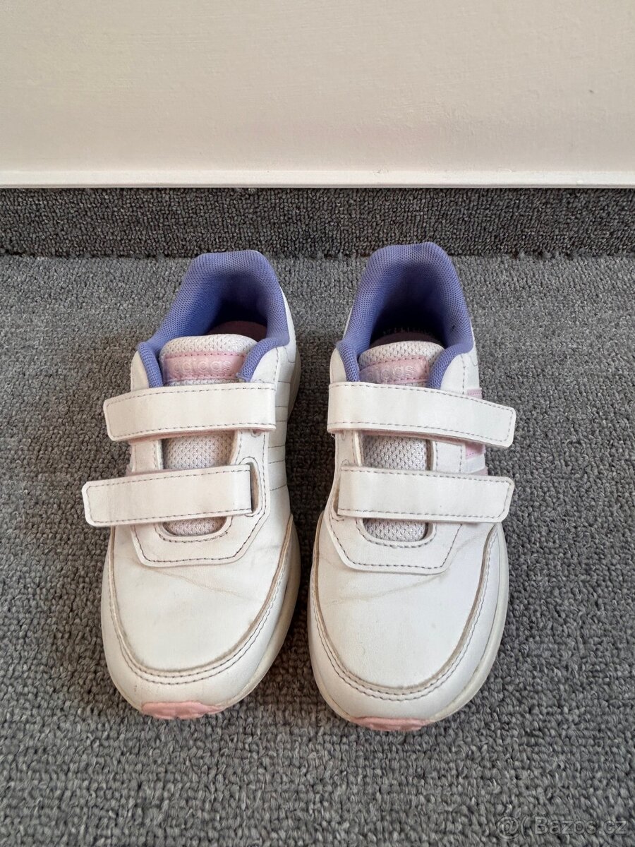 Dívčí tenisky Adidas, vel. 30 - 2