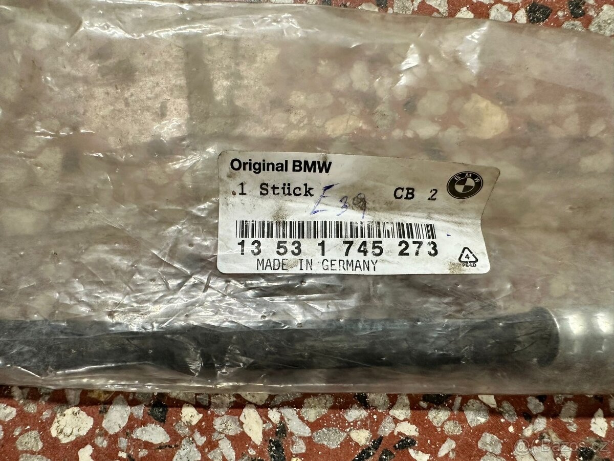 BMW e39 palivová hadice - 2