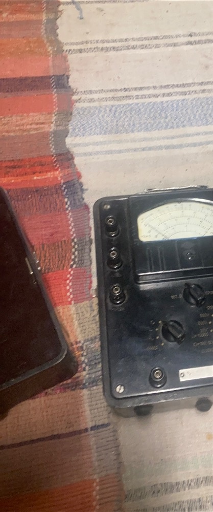 Historický voltmetr - 2