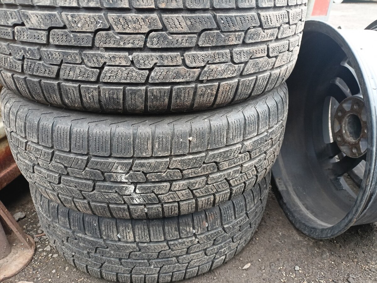 205/65R15 - 2