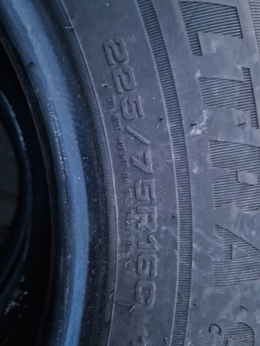 Goodyear 227 75 R16 C ultra grip - 2