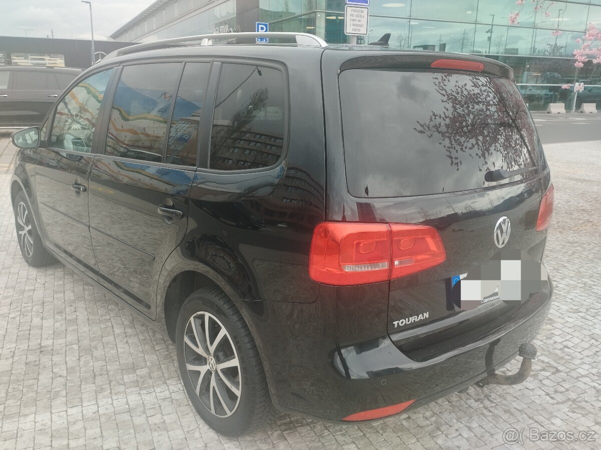 VOLKSWAGEN TOURAN DSG - 2