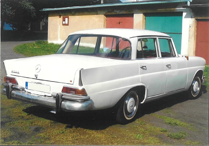 Mercedes W110 1964 - 2