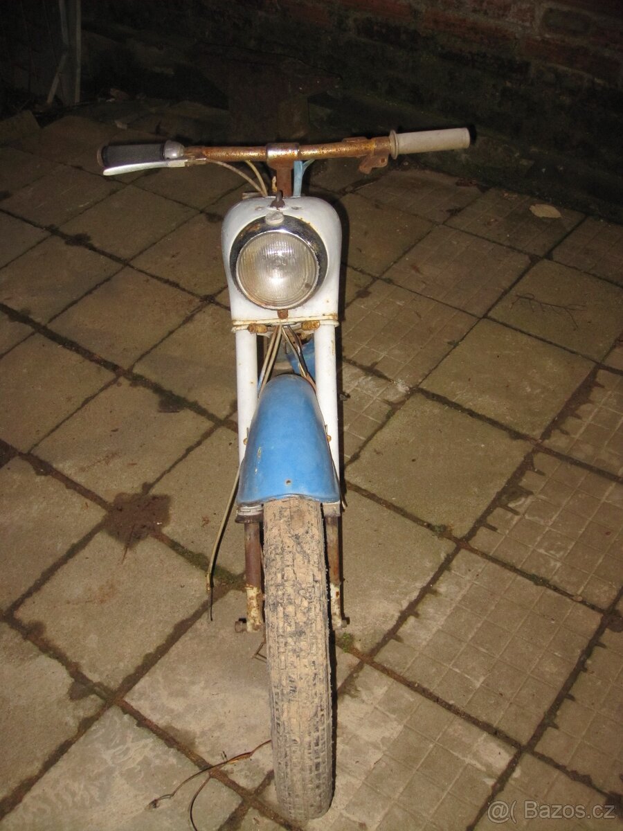 přední část pionýr 05;555 - 2