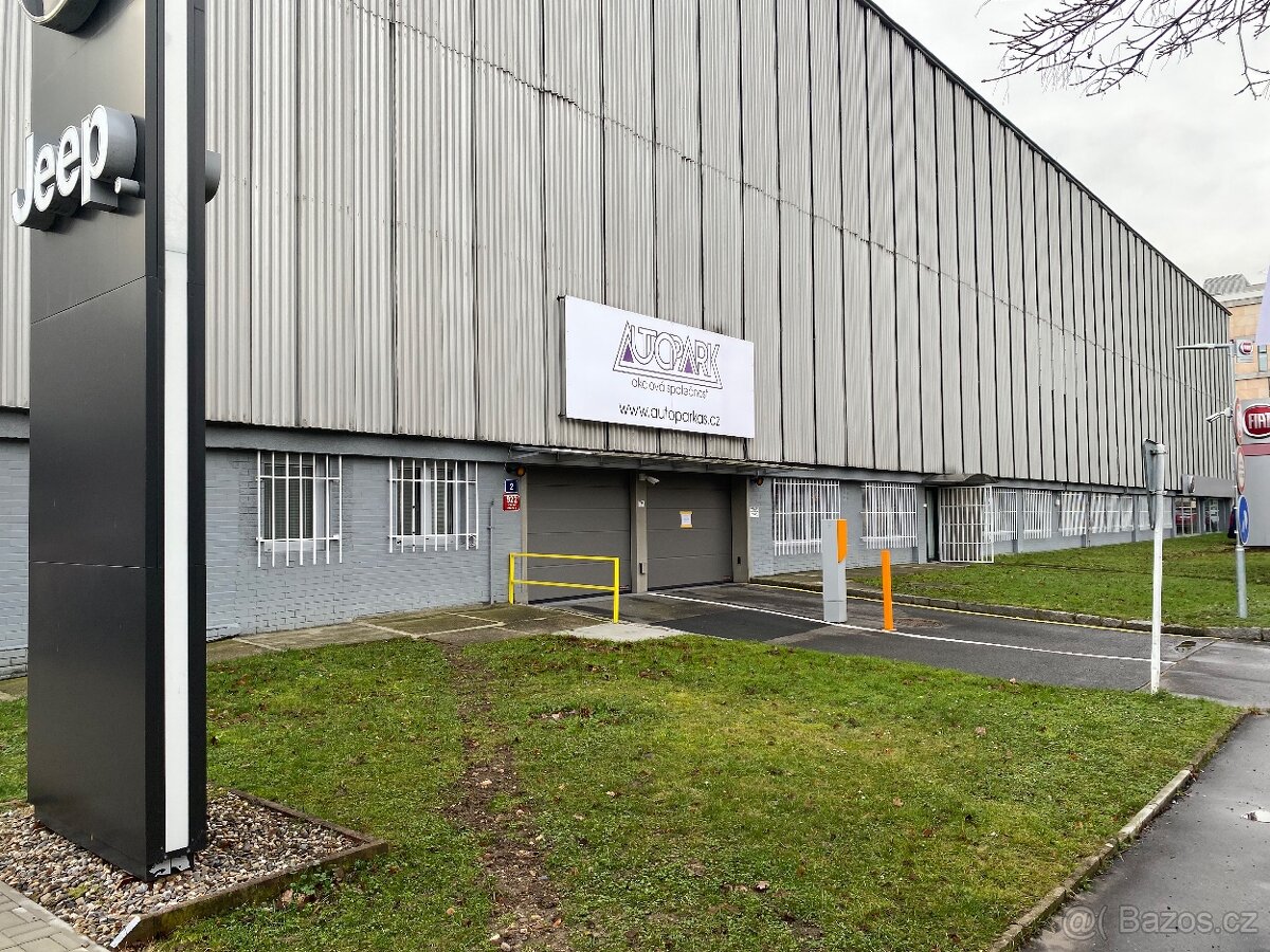 Pronájem garážového stání na Pankráci - 2