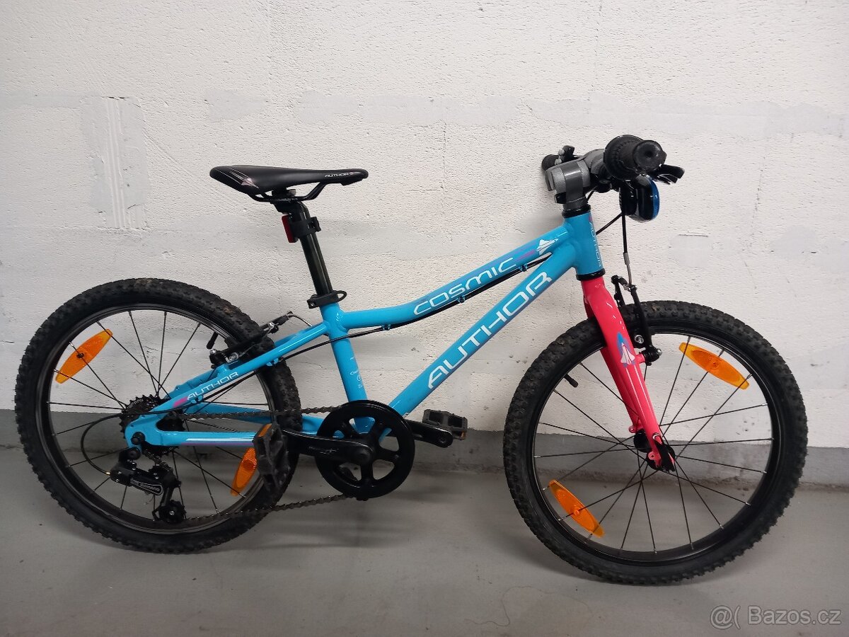 AUTHOR COSMIC 20"kola,MODEL 2022-23,modrý rám-růžové vidlic - 2