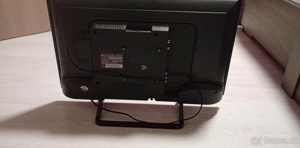 Televize 24" ECG 24 HS02T2S2 - 2