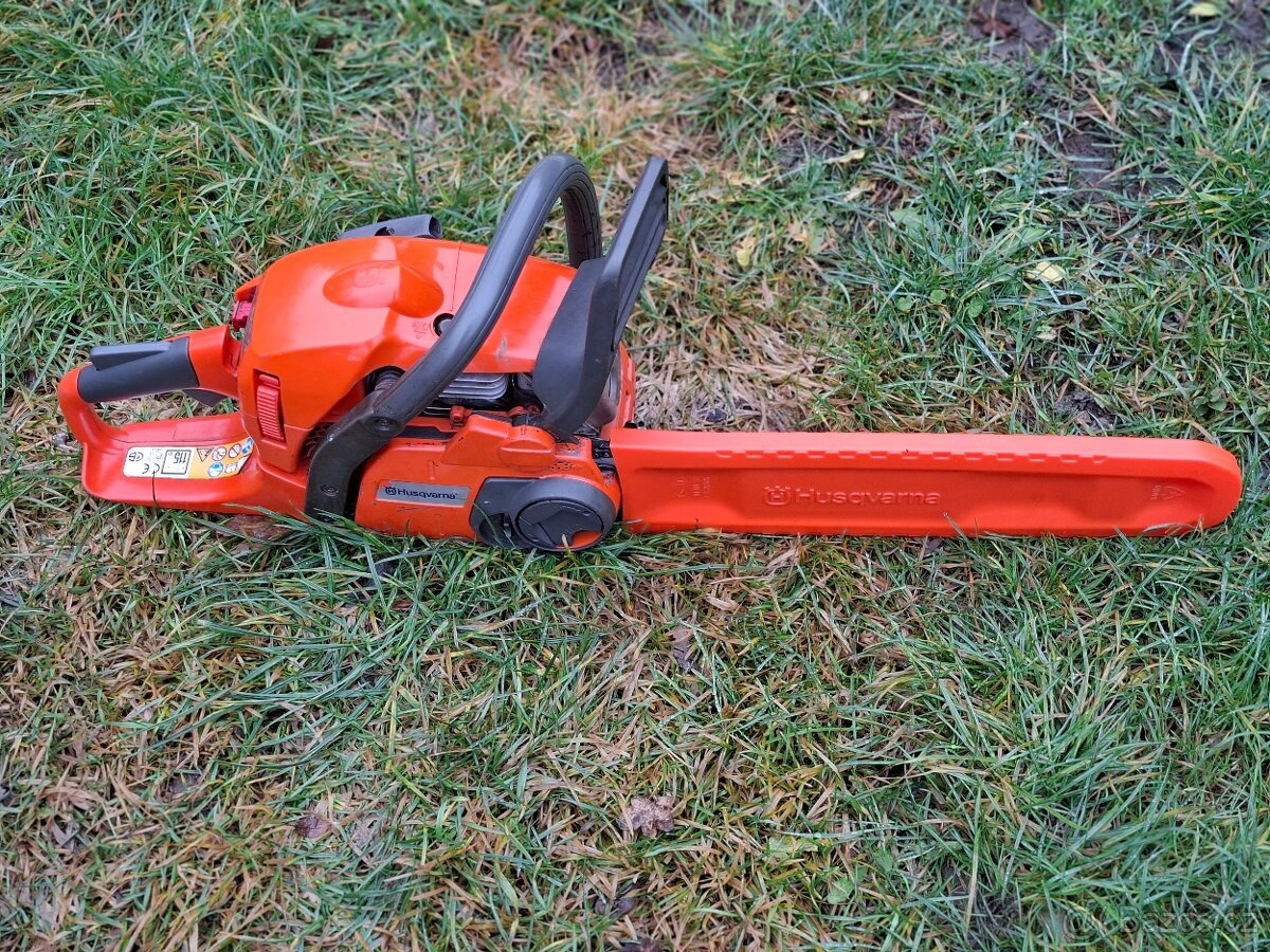 Motorova pila husqvarna 450 e- series X-TORQ - 2