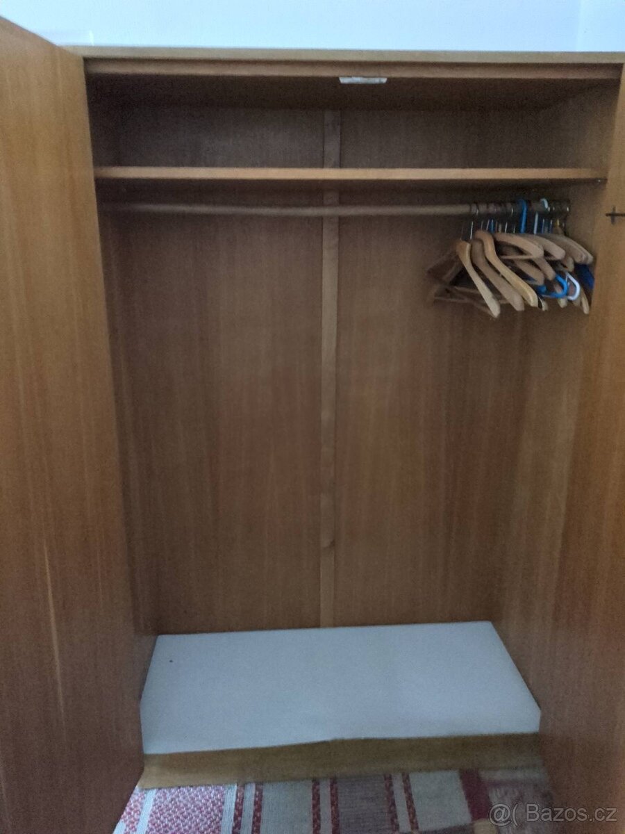 Daruji za odvoz skříně - 2