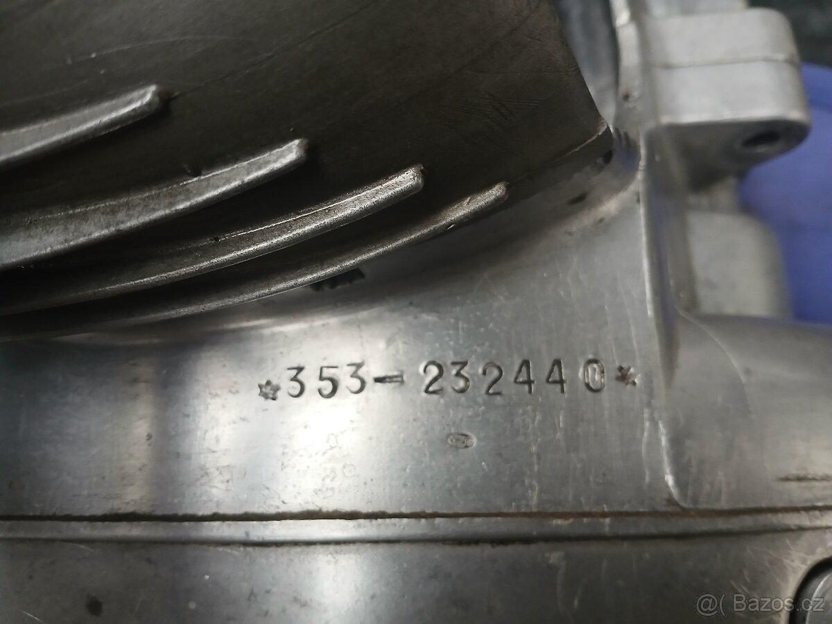 Motor Jawa 250/353 plně funkční ,patinovka - 2