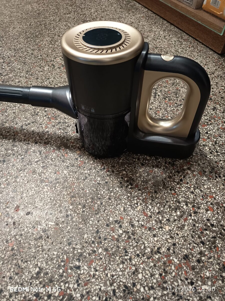 Bezdrátový tyčový vysavač - 2