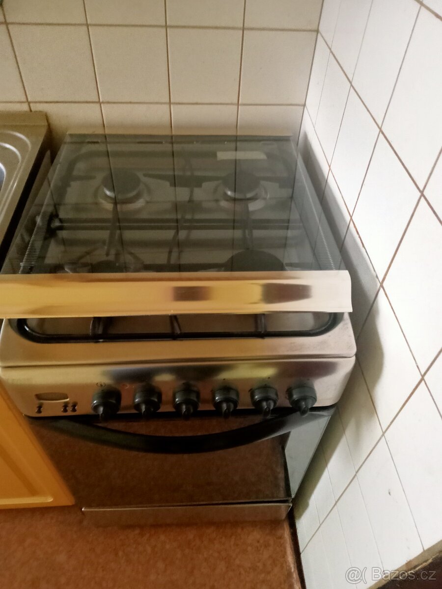 Sporák s El. trobou - 2