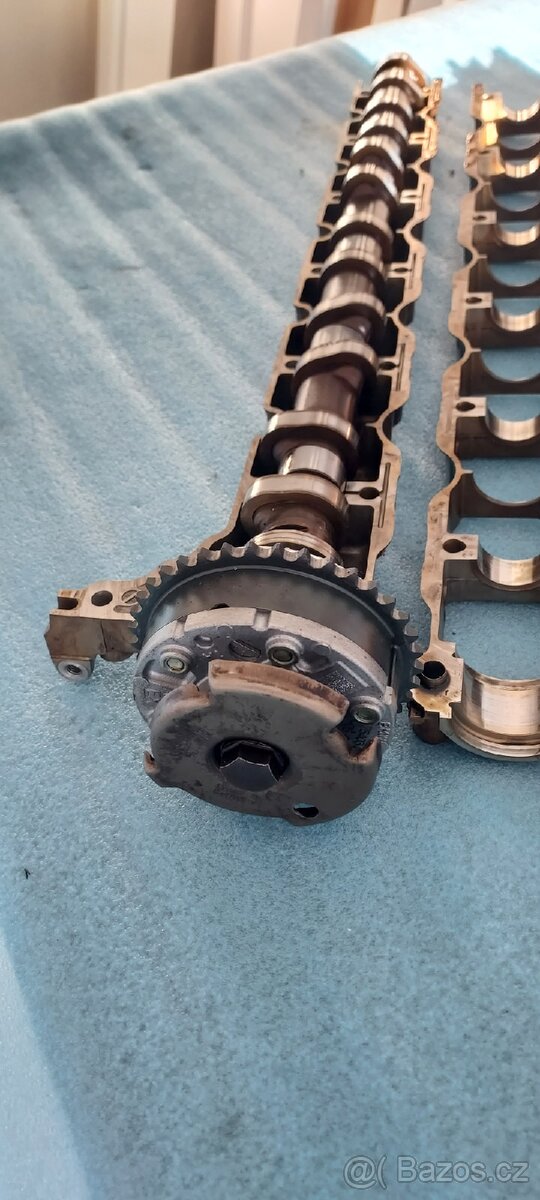 Vačkové hřídele - vanosy z BMW 335i N54 - 2