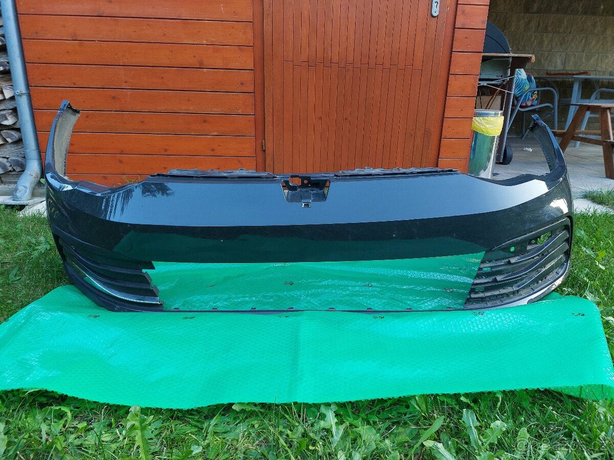 Nárazník golf 8 - 2