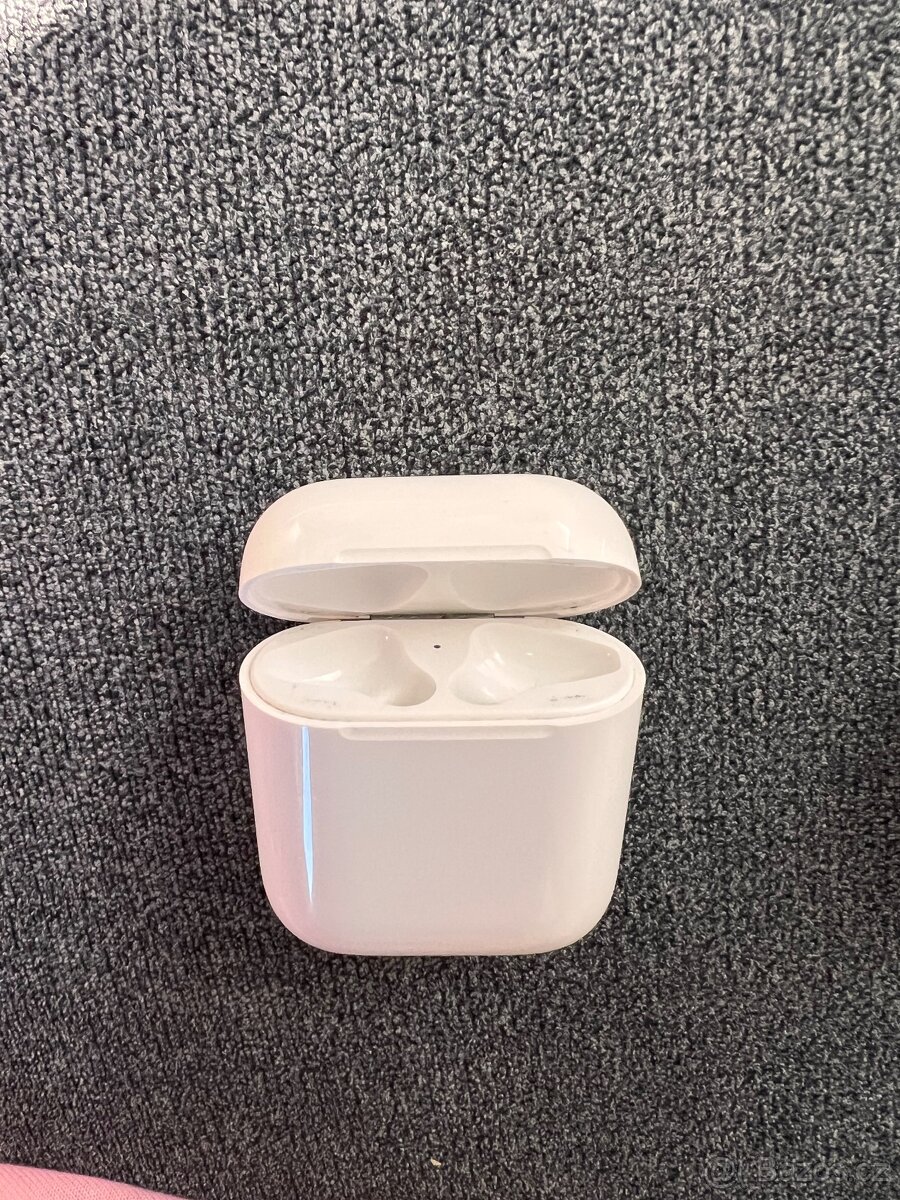 Pouzdro Apple AirPods - 2