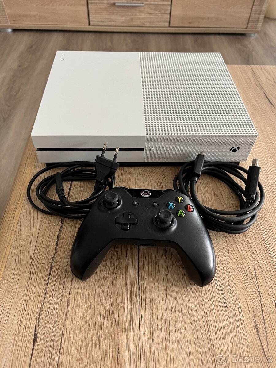 Xbox One S - 2