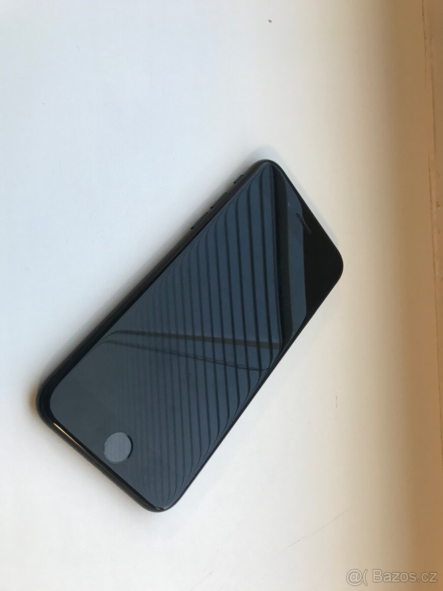 iPhone SE 2020 - 2