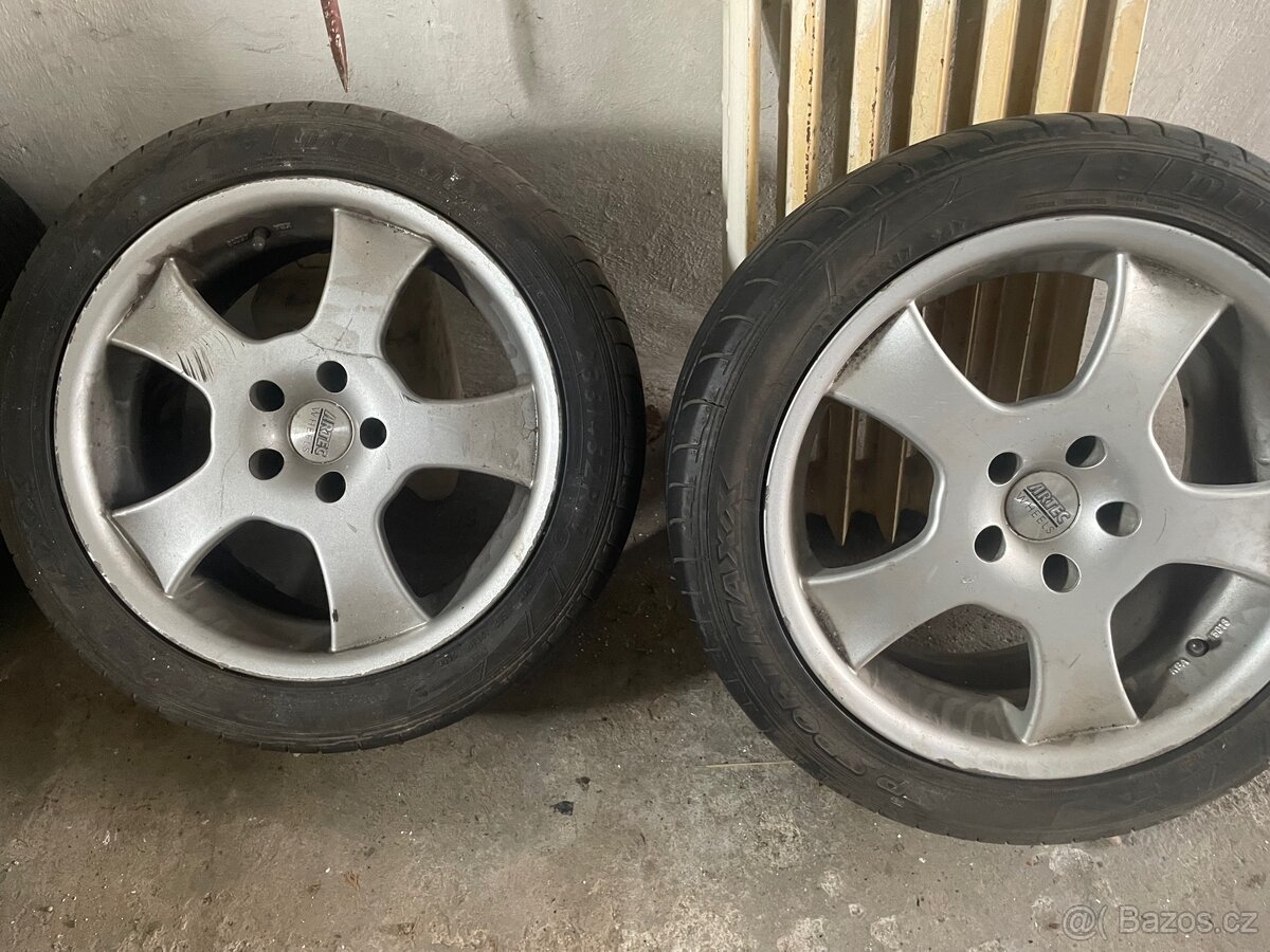 Artec 235/45ZR17 - 2
