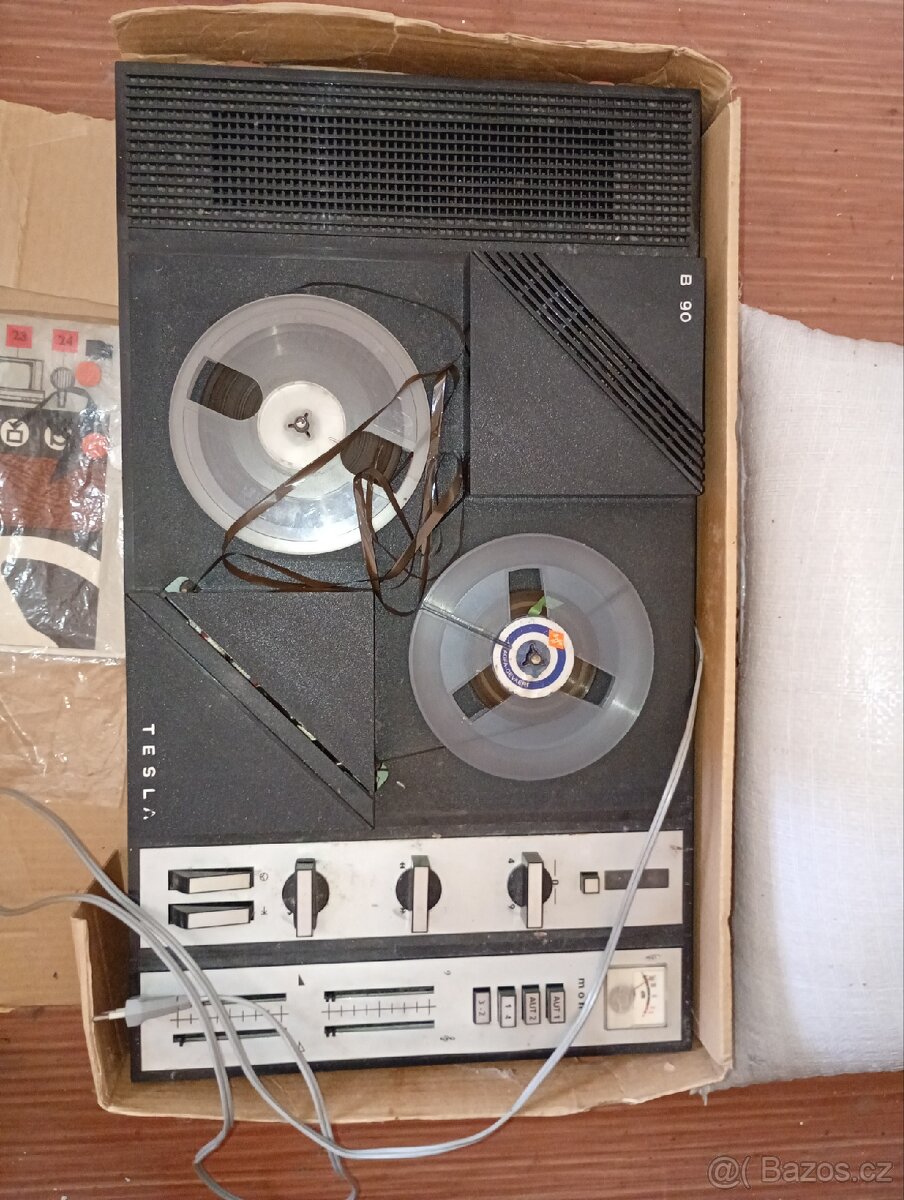 Magnetofon Tesla b90 - 2