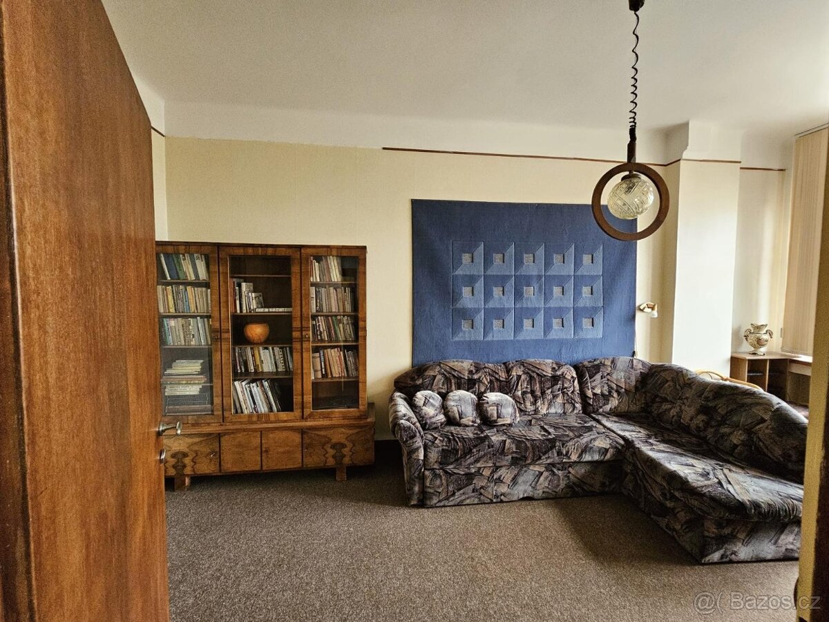 Elegantní prvorepublikový byt k pronájmu 140 m2 – Americká t - 2