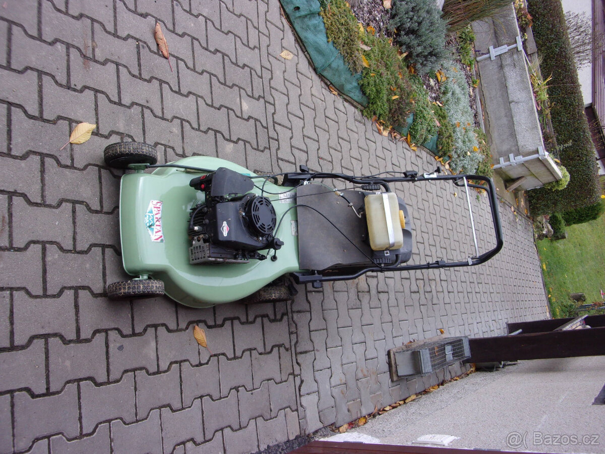 zahradní sekačka - 2