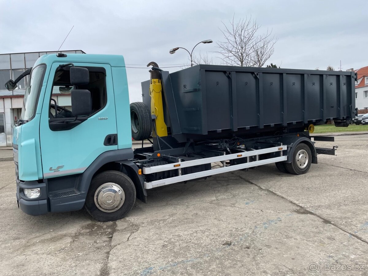 Nákladní automobil DAF LF 180 s hákem na ABROLL kontejner. - 2