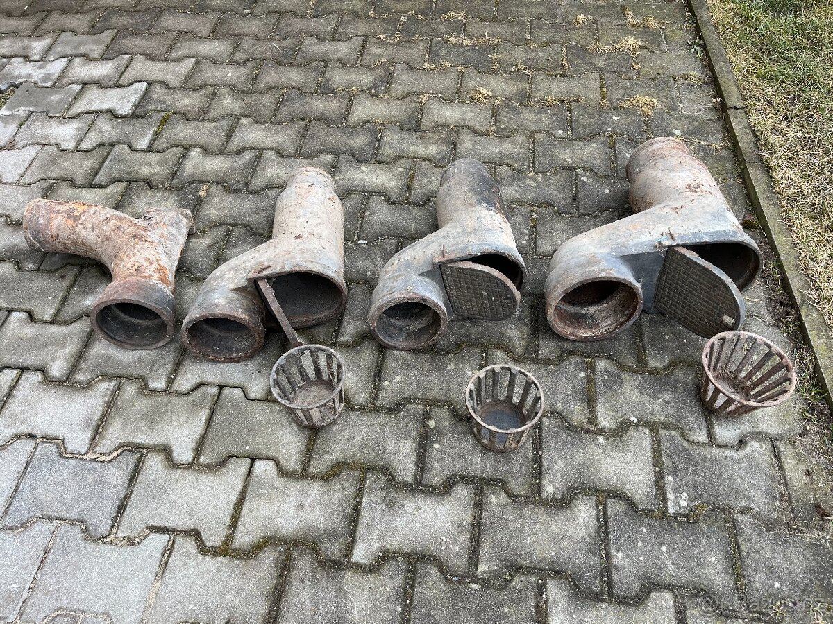 1x starý litinový Geiger + 1x litinové koleno - 2