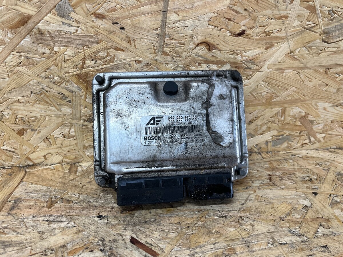 ŘÍDICÍ JEDNOTKA MOTORU VW SHARAN 038906019PA - 2