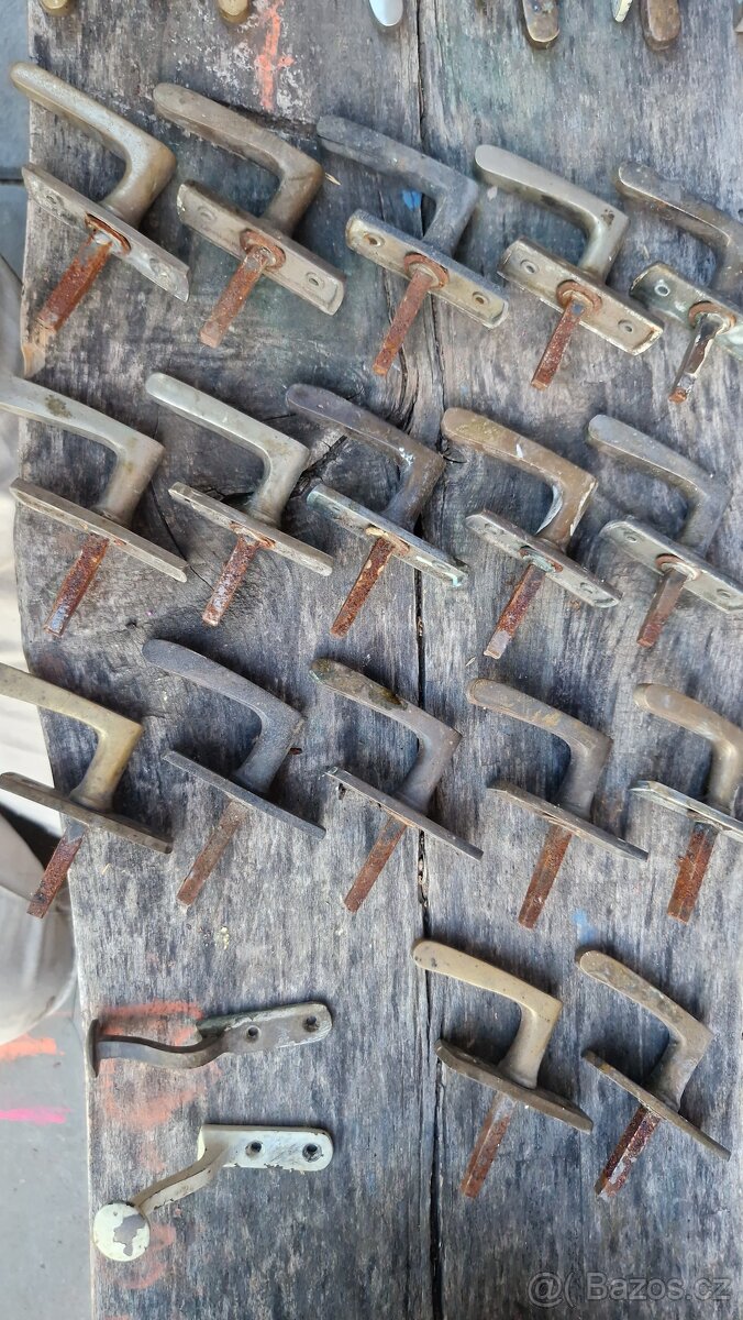 Mosazné kliky, klicky a stitky - 2