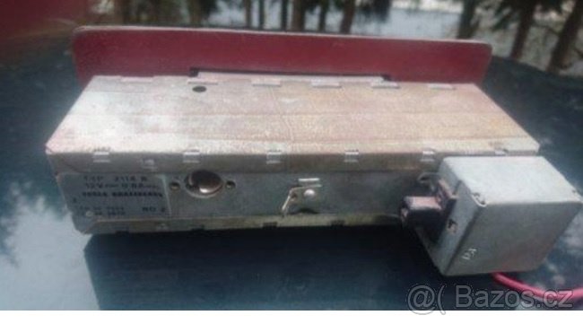 autorádio na veterány škoda 100 105 120 VAZ LADA - 2