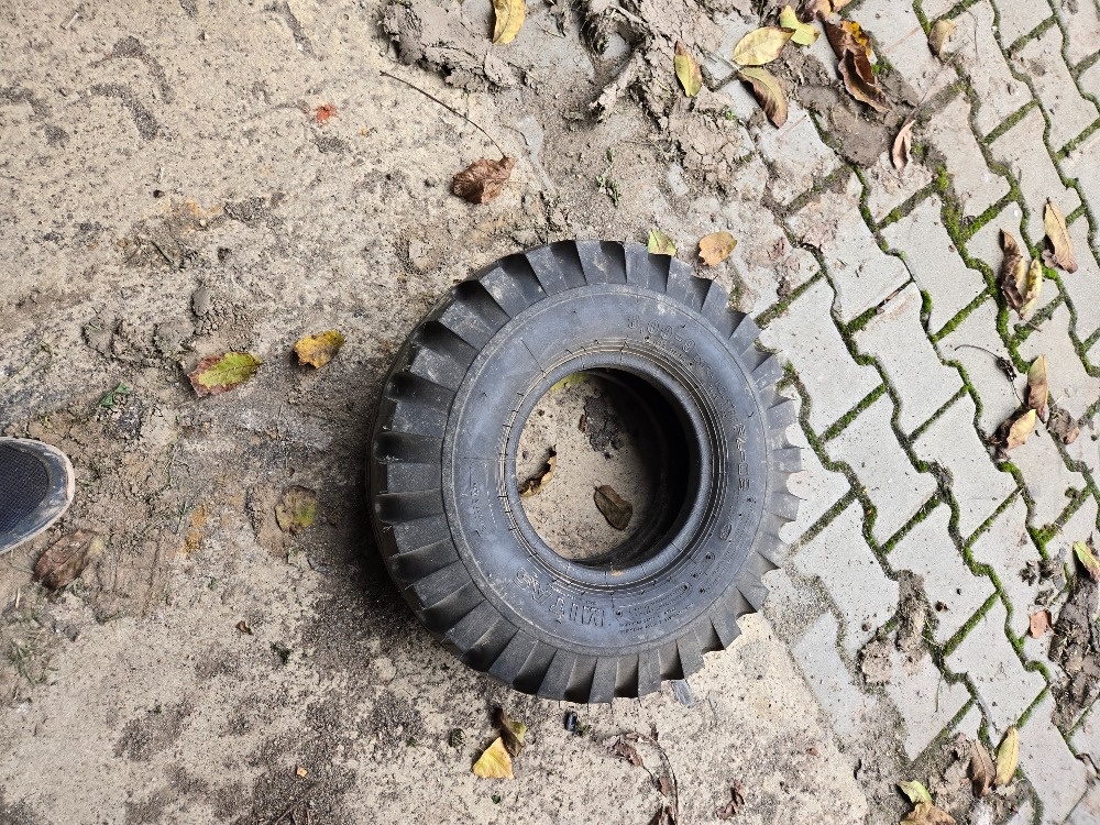 Pneumatika 6.00–9 na vysokozdvižný vozík Desta - 2