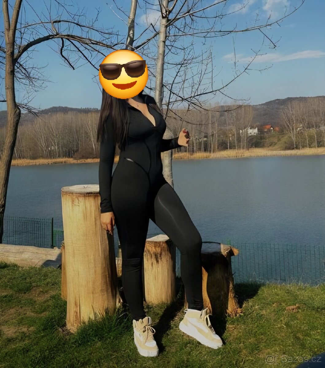 Krásný extravagantní overal - vel. S - 2